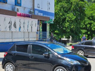 2018 Toyota Vitz III (XP130) Рестайлинг 2, чёрный, 1060000 рублей, вид 2