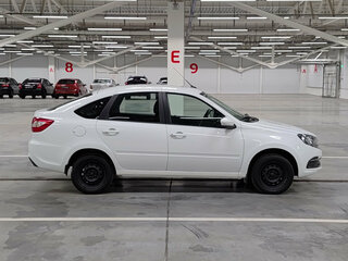 2023 Lada (ВАЗ) Granta I Рестайлинг, белый, 605000 рублей, вид 4