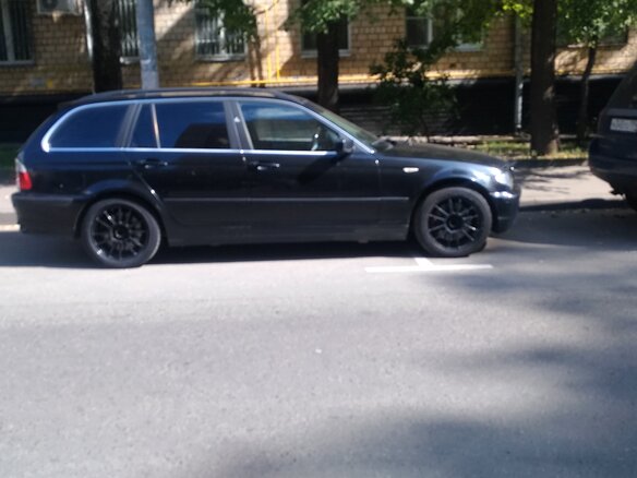 2003 BMW 3 серии 330xi IV (E46) Рестайлинг, чёрный - вид 2