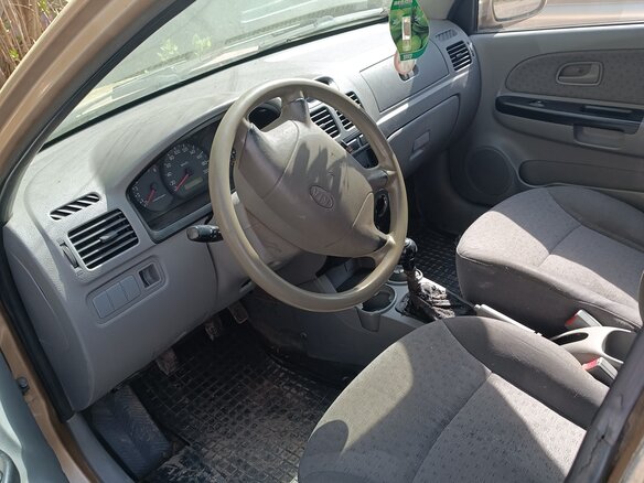 2004 Kia Rio I Рестайлинг, бежевый - вид 4