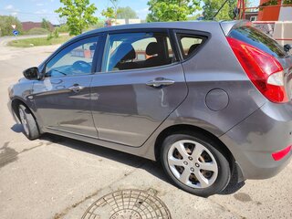 2012 Hyundai Solaris I, чёрный, 750000 рублей, вид 5