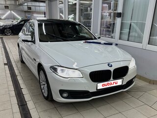 2014 BMW 5 серии 530d xDrive VI (F10/F11/F07) Рестайлинг, белый, 2900000 рублей, вид 3