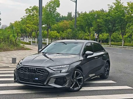 2023 Audi A3 Sportback 35 TFSI IV (8Y), серый, 1931000 рублей, вид 1