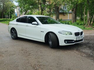 2013 BMW 5 серии 520d VI (F10/F11/F07) Рестайлинг, белый, 1600000 рублей, вид 3