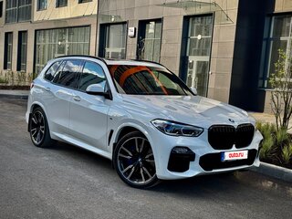 2020 BMW X5 M50d IV (G05/G18), белый, 8899999 рублей, вид 1