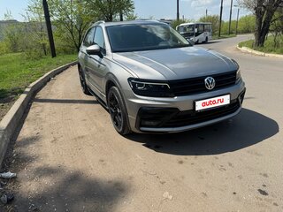 2019 Volkswagen Tiguan II, серебристый, 3200000 рублей, вид 3