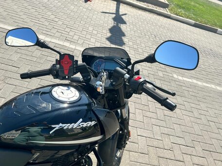 2022 Bajaj Pulsar 180, чёрный, 160000 рублей, вид 5