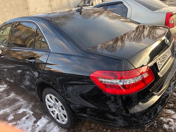 2011 Mercedes-Benz E-Класс 200 7G-Tronic IV (W212, S212, C207), чёрный - вид 3