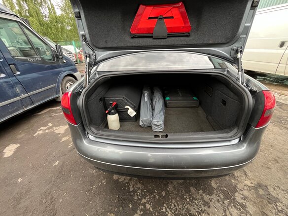 1998 Audi A6 II (C5), серый, 500000 рублей - вид 28