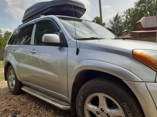 2001 Toyota RAV4 II (XA20), серебристый, 1300000 рублей, вид 2