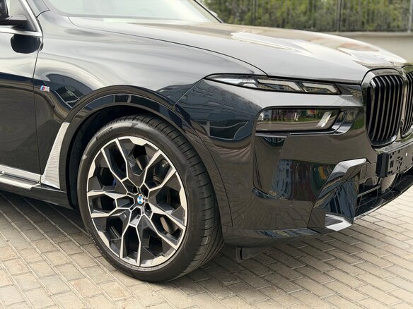 2025 BMW X7 40i I (G07) Рестайлинг, чёрный - вид 18