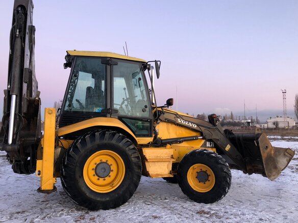 2008 Volvo BL, жёлтый - вид 1