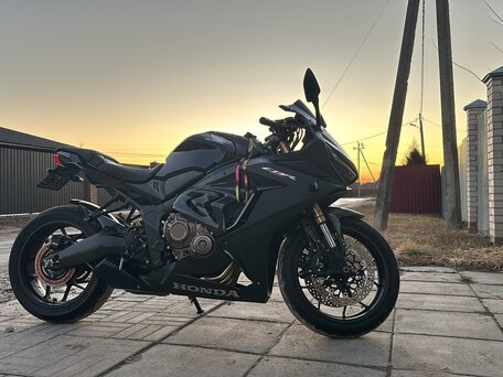 2021 Honda CBR 650R, чёрный, 1000000 рублей, вид 3