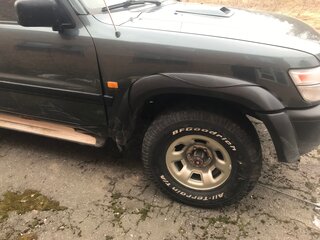 2001 Nissan Patrol V (Y61), зелёный, 700000 рублей, вид 2