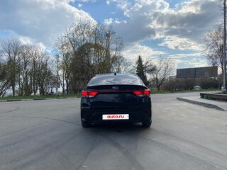 2017 Kia Rio IV, чёрный, 1320000 рублей, вид 4