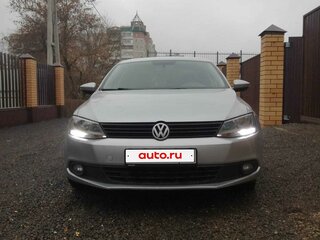 2013 Volkswagen Jetta VI, серебристый, 830000 рублей, вид 1