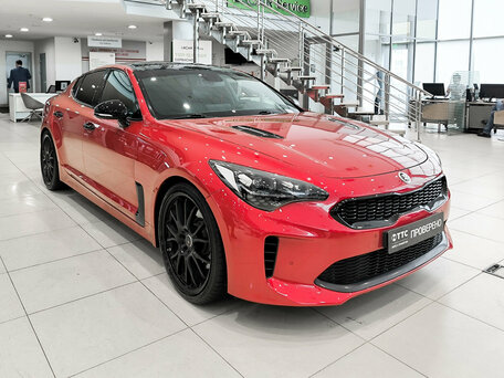 2018 Kia Stinger I, красный, 2220000 рублей, вид 3