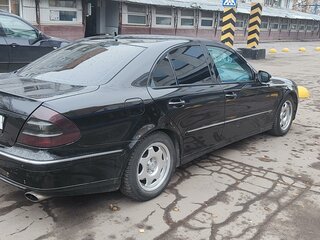 2008 Mercedes-Benz E-Класс 280 III (W211, S211) Рестайлинг, чёрный, 1000000 рублей, вид 4
