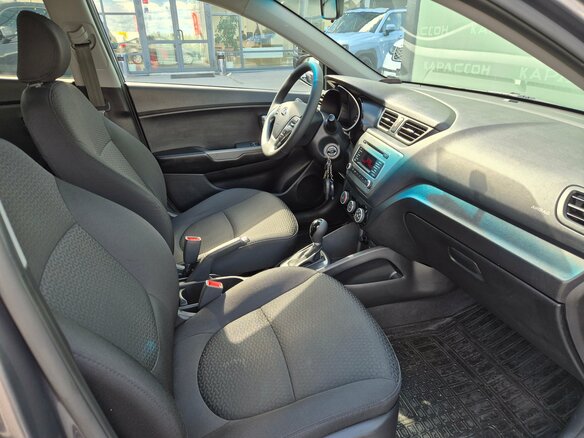 2016 Kia Rio III Рестайлинг, серый - вид 6