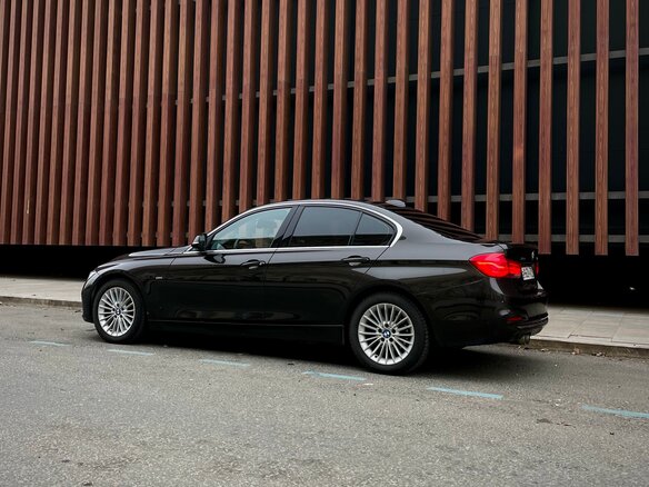2015 BMW 3 серии 320d xDrive VI (F3x) Рестайлинг, коричневый, 2300000 рублей - вид 2