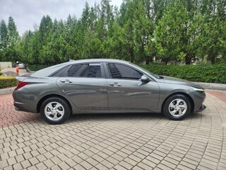 2021 Hyundai Avante VII, серый, 1300000 рублей, вид 4