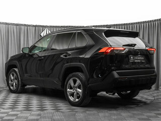 2020 Toyota RAV4 V (XA50), чёрный, 2540000 рублей, вид 4
