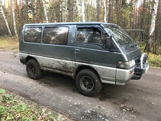 1992 Mitsubishi Delica III, серый, 500000 рублей, вид 4