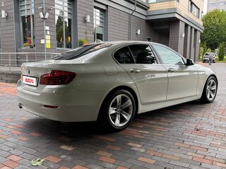 2013 BMW 5 серии 520i VI (F10/F11/F07) Рестайлинг, белый, 2160000 рублей, вид 2
