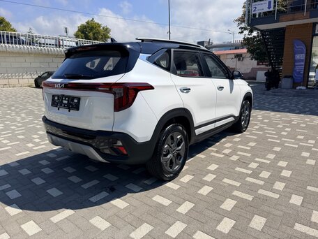 2025 Kia Seltos I Рестайлинг, белый, 2500000 рублей, вид 5