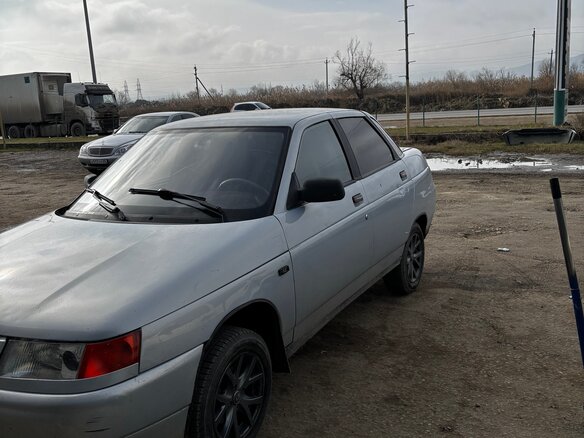 2005 Lada (ВАЗ) 2110, серебристый, 220000 рублей - вид 1