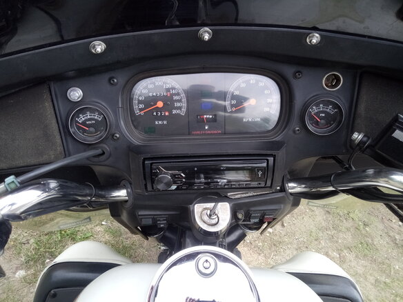 1995 Harley-Davidson Electra Glide, белый, 550000 рублей - вид 6