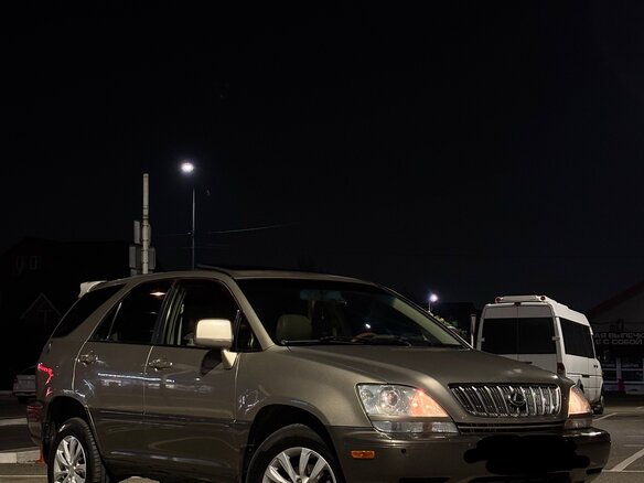 2002 Lexus RX 300 I, золотистый, 825000 рублей