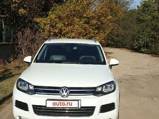 2013 Volkswagen Touareg II, белый, 2500000 рублей, вид 2