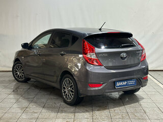 2011 Hyundai Solaris I, чёрный, 510000 рублей, вид 4
