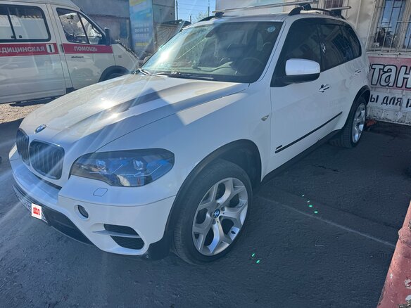 2010 BMW X5 35i II (E70) Рестайлинг, белый, 1650000 рублей - вид 8