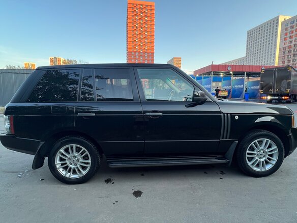 2010 Land Rover Range Rover III Рестайлинг 2, чёрный - вид 2