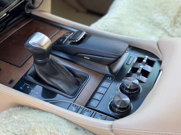 2016 Lexus LX 450d III Рестайлинг 2, чёрный, 7200000 рублей - вид 8