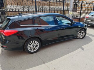 2019 Ford Focus IV, чёрный, 1390000 рублей, вид 3