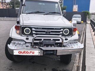 1998 Toyota Land Cruiser 70 Series, белый, 3100000 рублей, вид 1