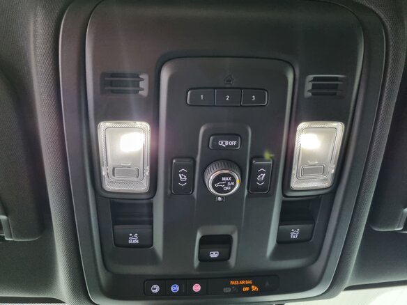 2023 GMC Yukon V, чёрный, 10300000 рублей - вид 32