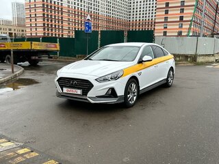 2019 Hyundai Sonata VII (LF) Рестайлинг, белый, 1700000 рублей, вид 1