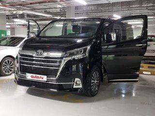 2021 Toyota Granvia II, чёрный, 8400000 рублей, вид 3