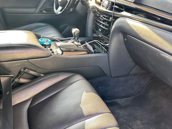 2016 Lexus LX 570 III Рестайлинг 2, чёрный, 6700000 рублей - вид 6