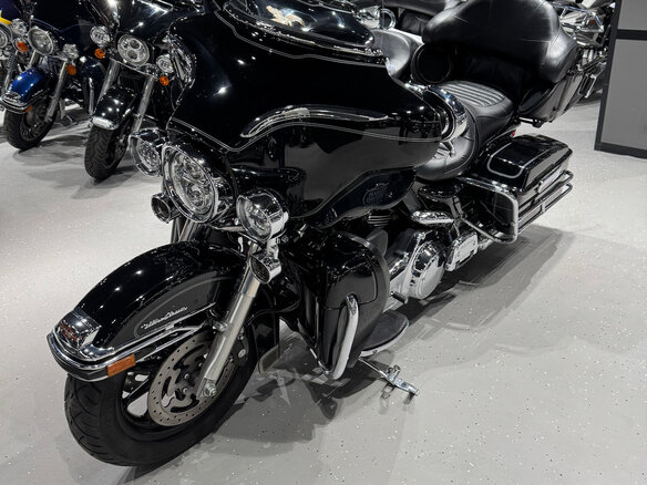 2008 Harley-Davidson Electra Glide, чёрный, 1000000 рублей - вид 6