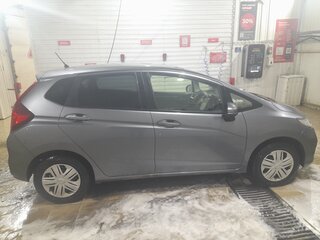2019 Honda Fit III Рестайлинг, серый, 1500000 рублей, вид 2