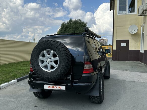1998 Mercedes-Benz M-Класс 430 I (W163), чёрный, 1300000 рублей - вид 7