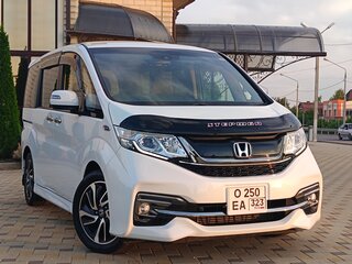 2017 Honda Stepwgn Spada V, белый, 1890000 рублей, вид 3