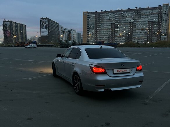 2004 BMW 5 серии 530i V (E60/E61), белый, 1229999 рублей - вид 3