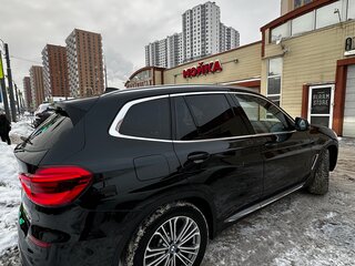 2021 BMW X3 20i xDrive III (G01), чёрный, 6000000 рублей, вид 3