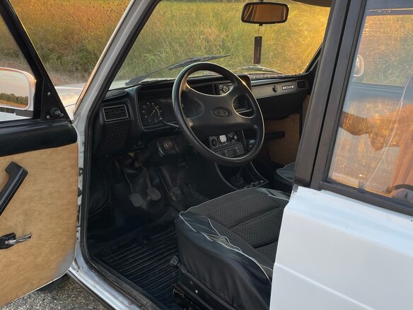 2001 Lada (ВАЗ) 2107, белый, 125000 рублей - вид 9